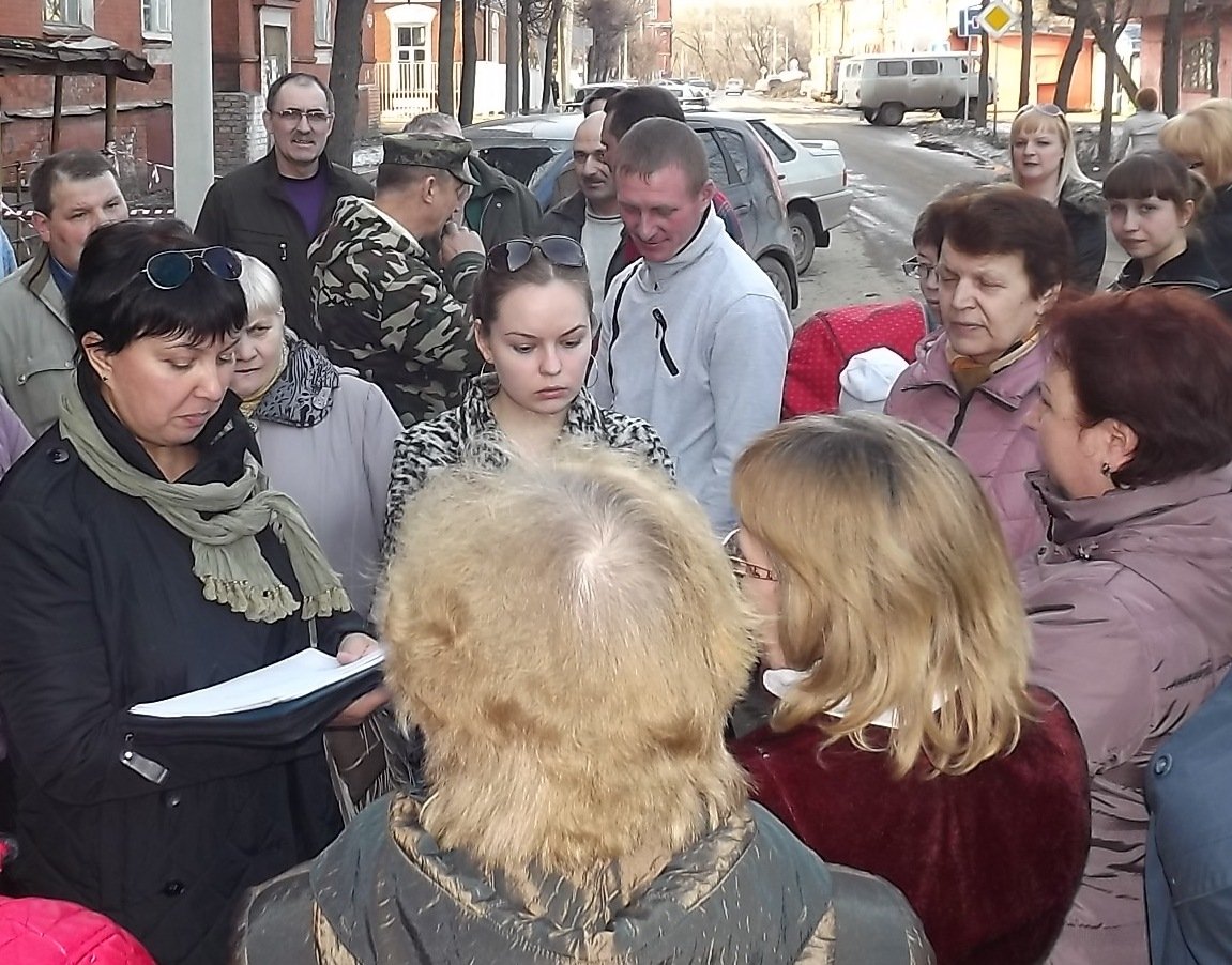 Жители Двора Пролетарки протестуют