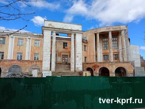 Депутат ТГД Олег Цуканов предлагает ремонтировать разрушенные здания-памятники архитектуры за счет средств регионального бюджета