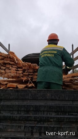 Вышневолочане продолжают активно помогать фронту