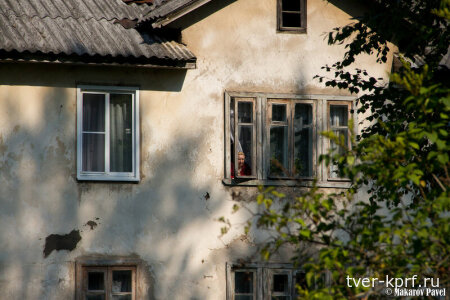 Ключи от «воздуха»? Почему в Селижаровском округе не исполняется поручение врио губернатора о переселении людей из ветхого и аварийного жилья в новые