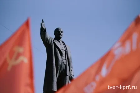 ВЦИОМ: Две трети россиян за Ленина. Это – победа исторической правоты