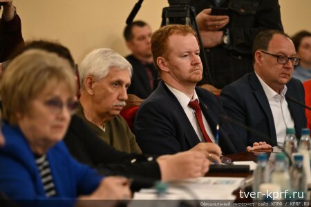 Денис Парфёнов: Русский народ выстоит только под красным знаменем социализма!